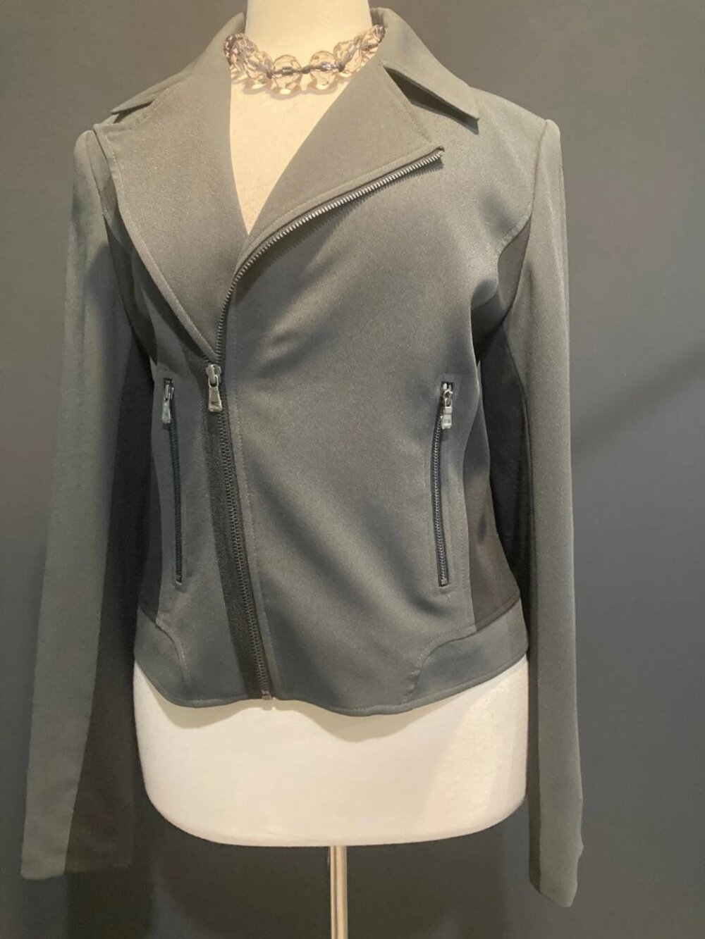 NWT T Tahari Gray & Black Moto Style Zip Jacket Blazer Size M